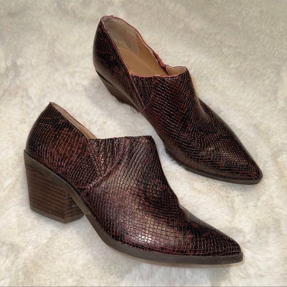 LUCKY BRAND Tabea Western Snake Leather Ankle Bootie Brown 7.5 - Picture 1 of 8